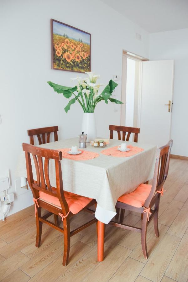 Casa Viola -Locazione Breve Apartment โปลีญาโนอามาเร ภายนอก รูปภาพ