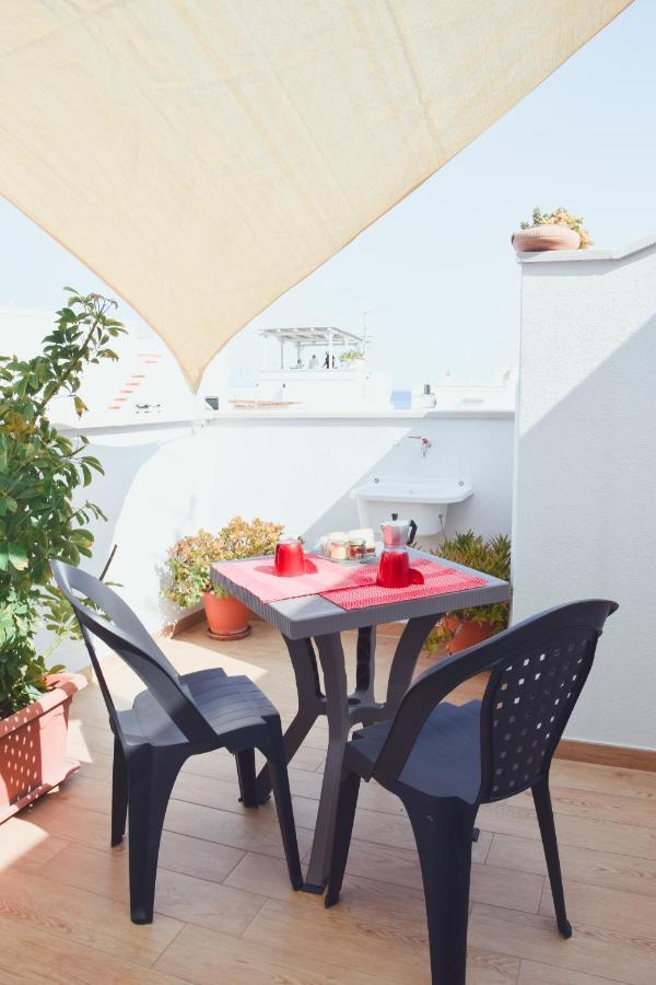 Casa Viola -Locazione Breve Apartment โปลีญาโนอามาเร ภายนอก รูปภาพ