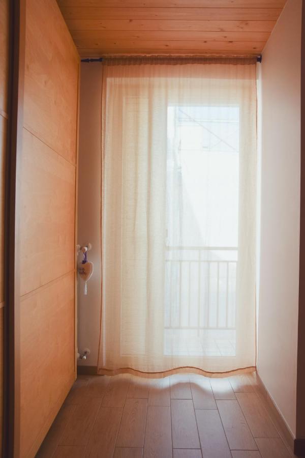 Casa Viola -Locazione Breve Apartment โปลีญาโนอามาเร ภายนอก รูปภาพ